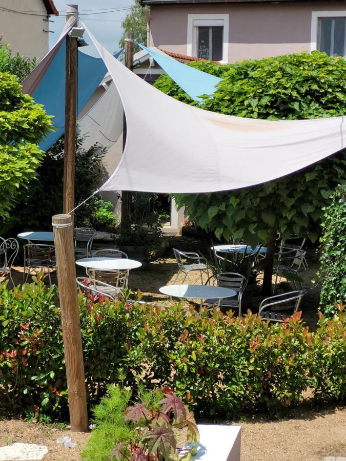 Le Merle Blanc Hotel Logis Digoin Exterior photo