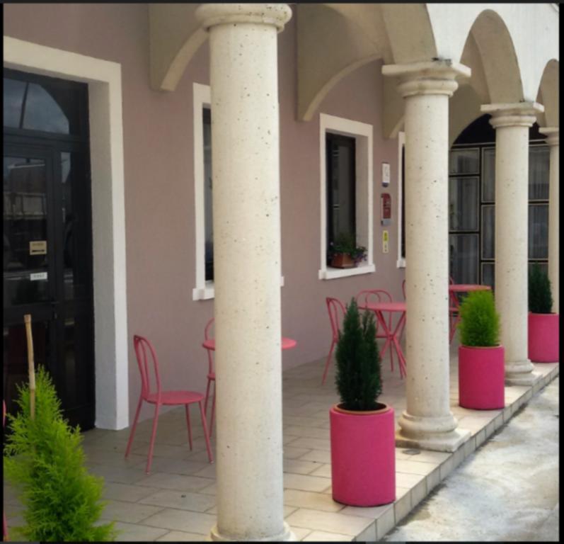 Le Merle Blanc Hotel Logis Digoin Exterior photo
